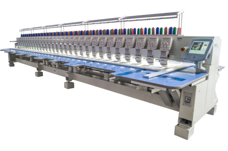 Bordadora plana CAMFive para producción textil, ideal para bordar logos, diseños y patrones en tela.